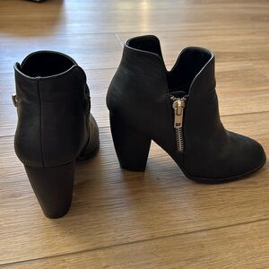 Women’s size 8 1/2 Michael Antonio, black chunky booties